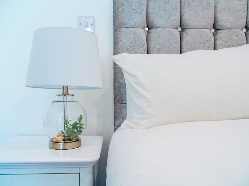 Sheffield City Apartment Retreat