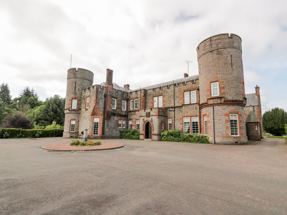 Auchentroig House