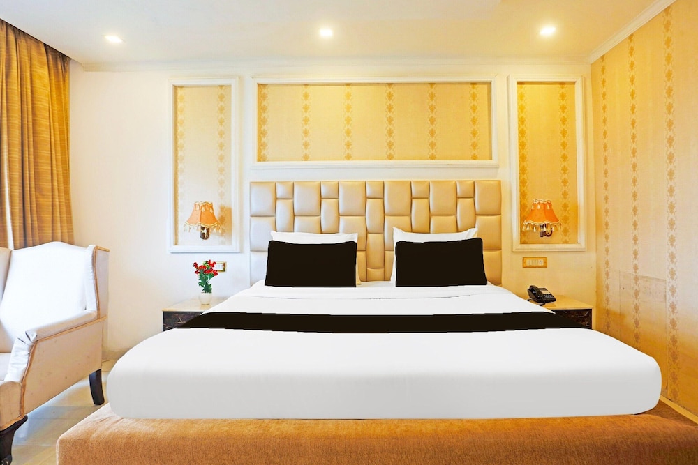 Stylish Room With Mesmerizing View Dharamshala