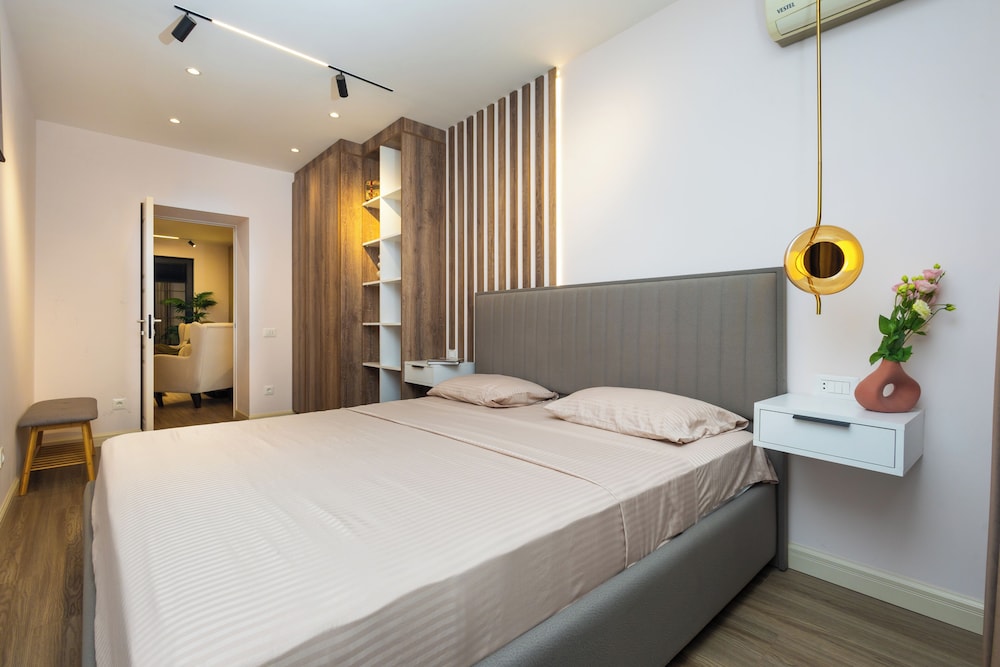 Apartment by Luxe Group ZA222