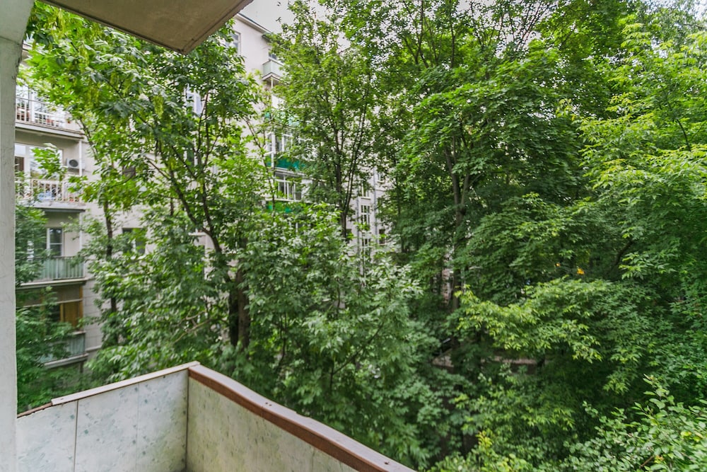 Apartment on Ogorodnaia Sloboda 10