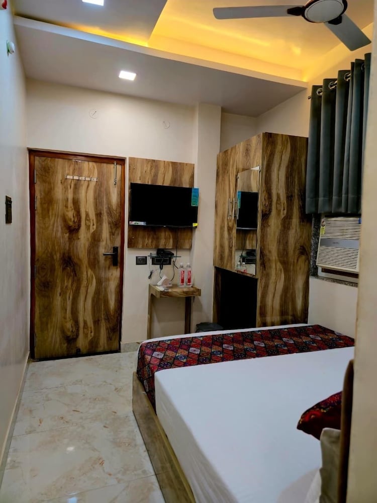 Hotel Shiv Grand SV