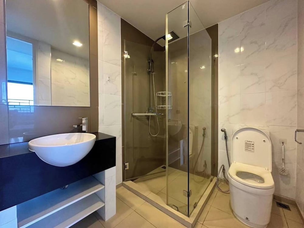 Sea View High Floor 2 Bed Room-excellent Location