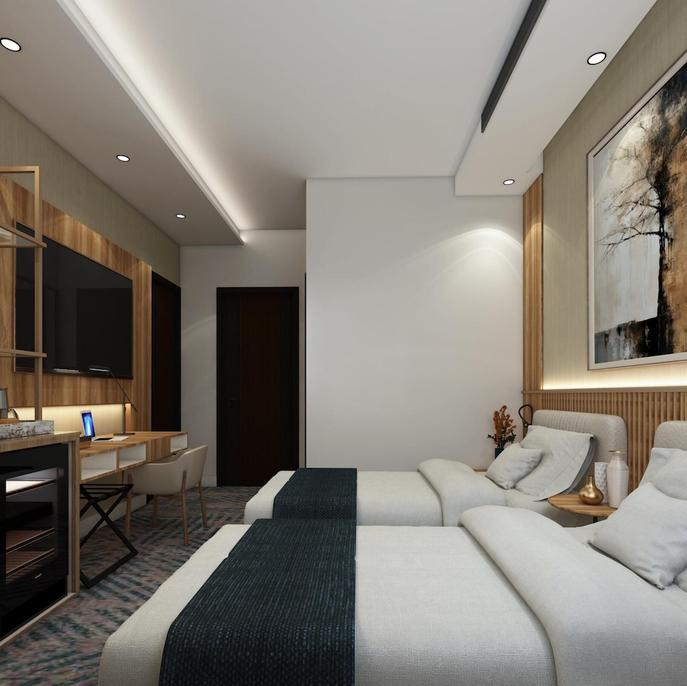 Best Day Hotel & Resorts - Hira