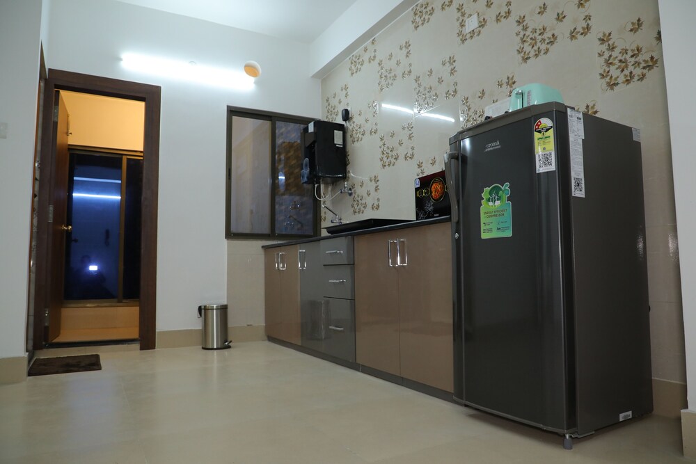 Aashhiana Guest House Entire 2BHK Service Apartments, Kolkata