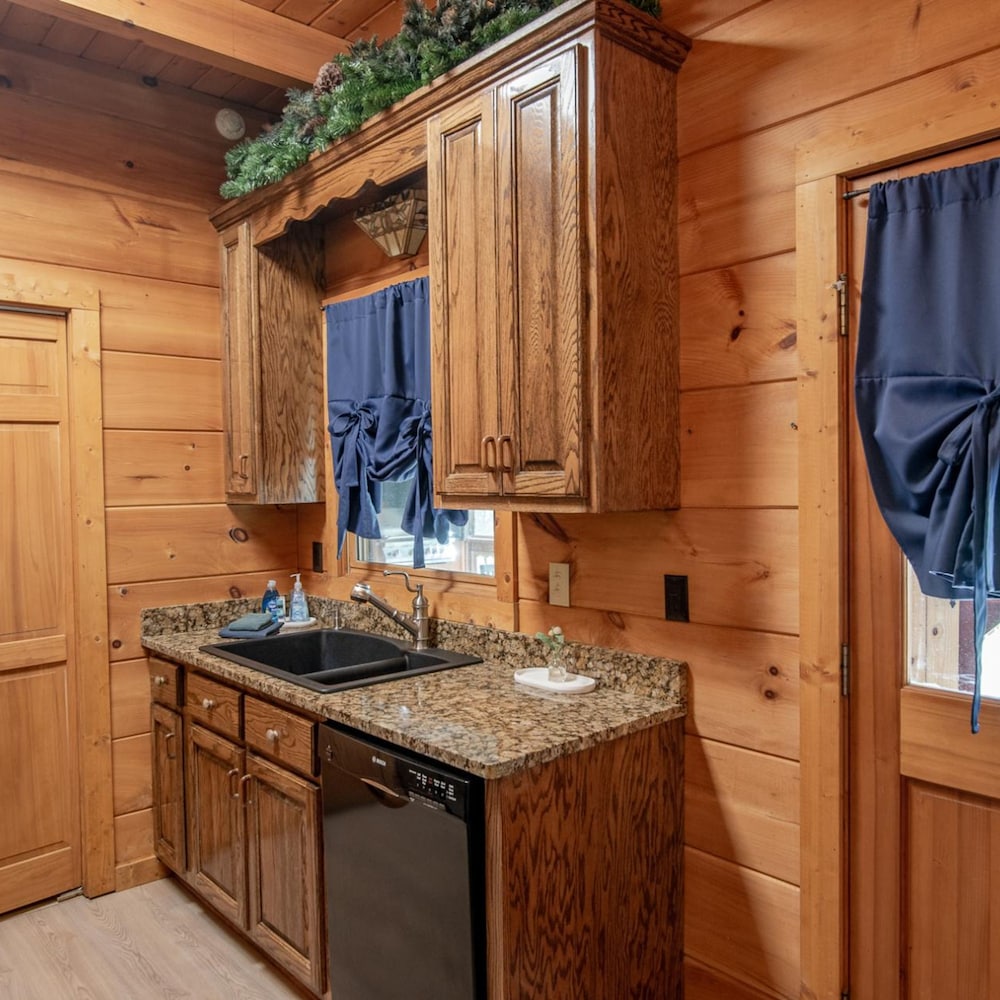 Eagle Lake Cabin Coalmont