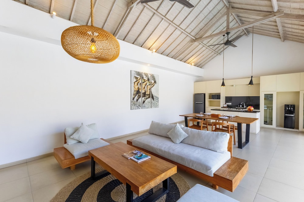 Villa Anakula 3 by Pertama Management