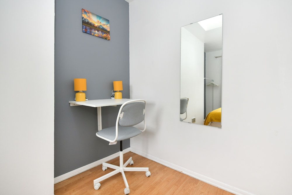 Impeccable 4-bed House With Garden in Brixton