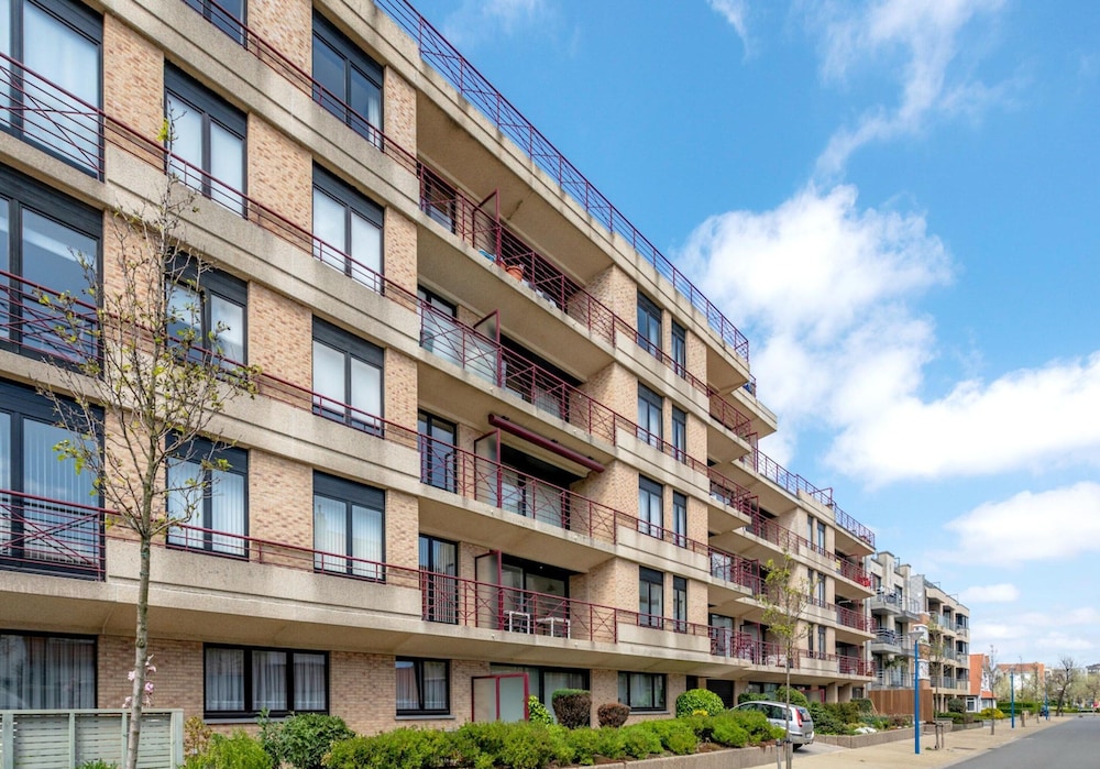 Cozy 2-bedroom Apartment Near Koksijde Beach
