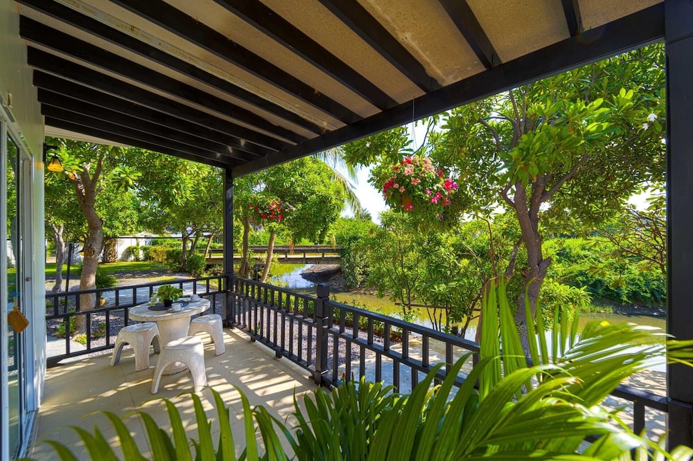 Fantastic 7 Bungalow Private Resort BR7