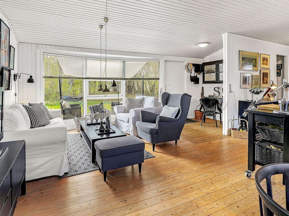 6 Person Holiday Home in Hals