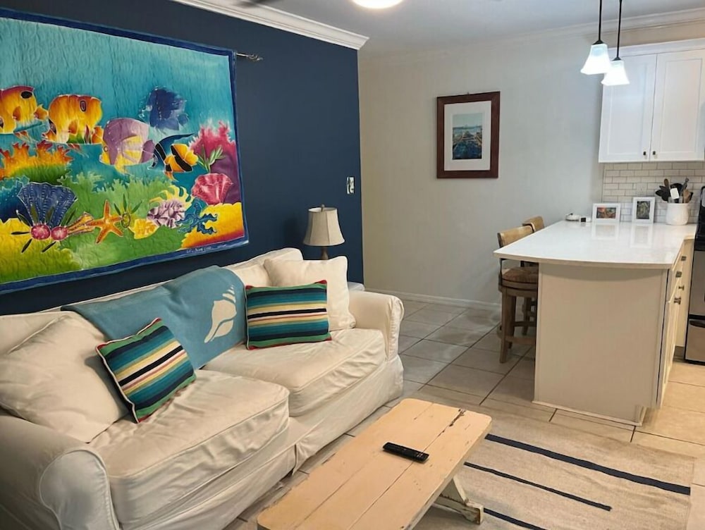 Beachside Villas 412