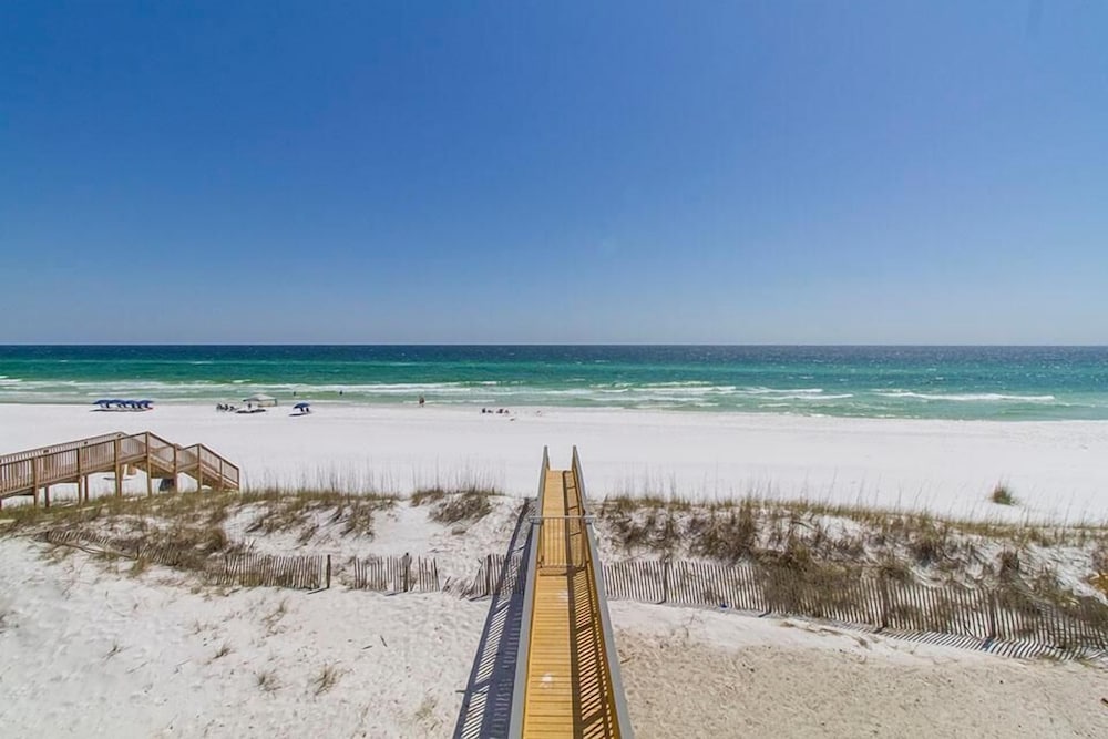 Sea Spell 8 Bedroom Holiday Home by Five Star Properties