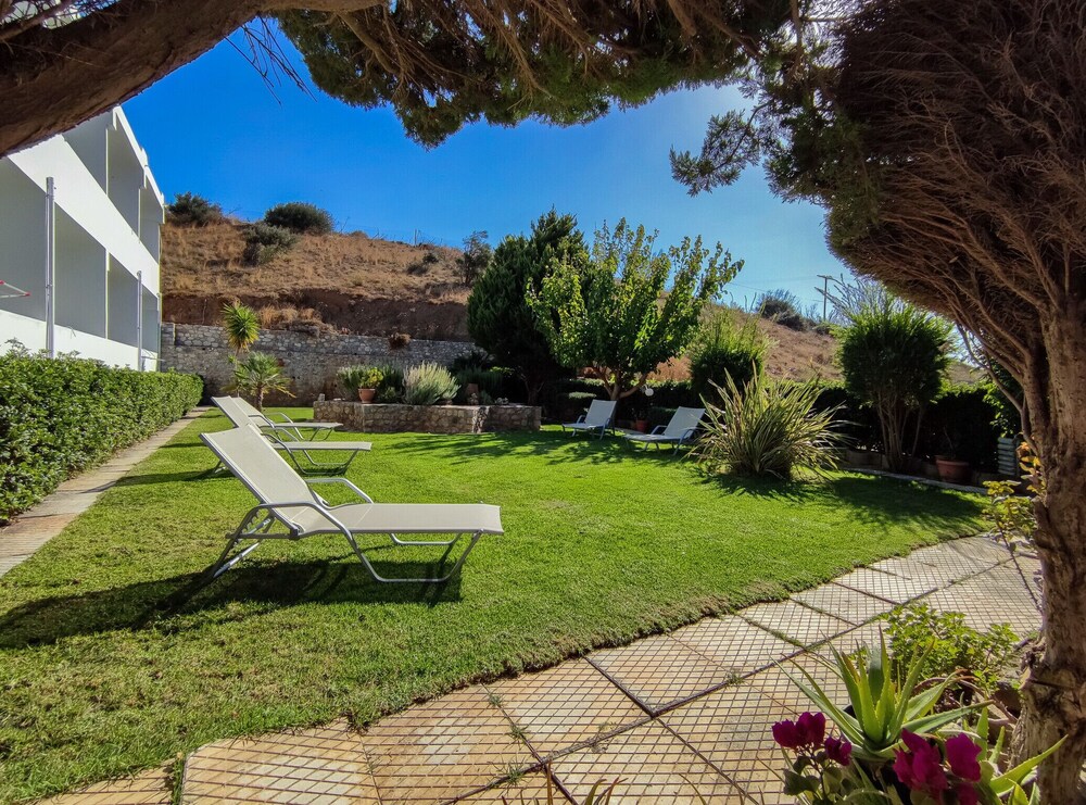 Mythos apartments