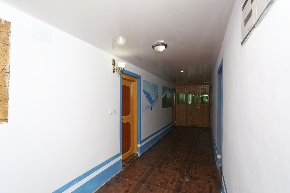 OYO 9083 Hotel Palace Pahalgam