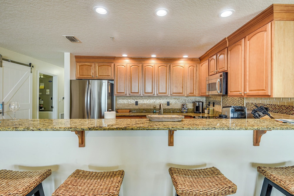 Direct Beach Access: NSB Condo w/ Community Perks
