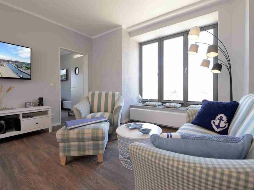 Nice Holiday Home With Port View
