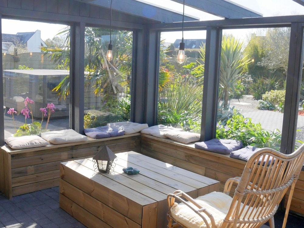 Holiday Home With Jacuzzi, Guisseny