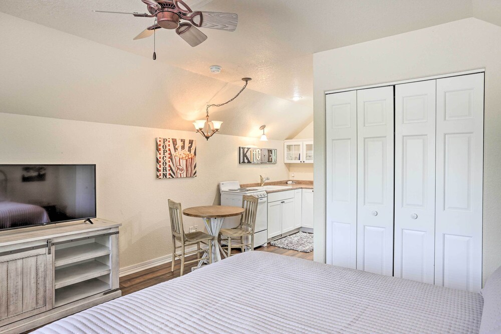 Central Creekfront Spearfish Apt by City Park view 5