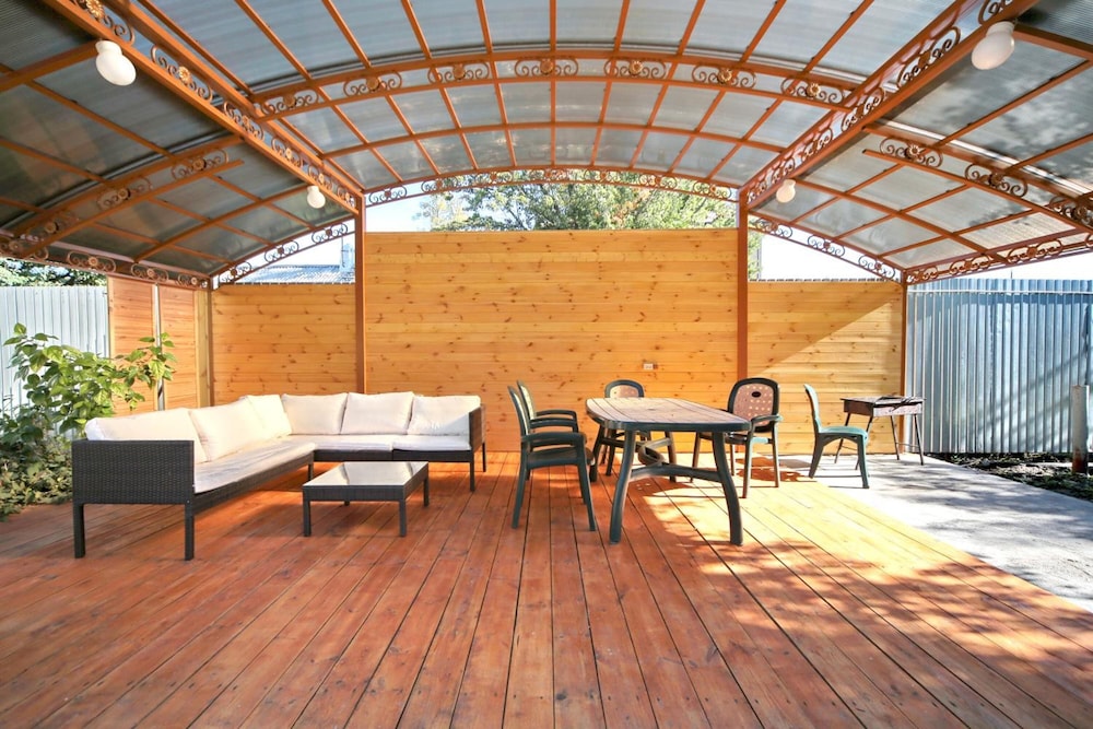 Guesthouse on Kyzyl-armeyskaya