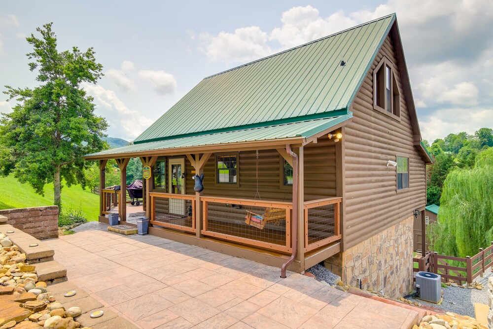 Views, Fire Pit + Game Room: Smoky Mountain Cabin view 4