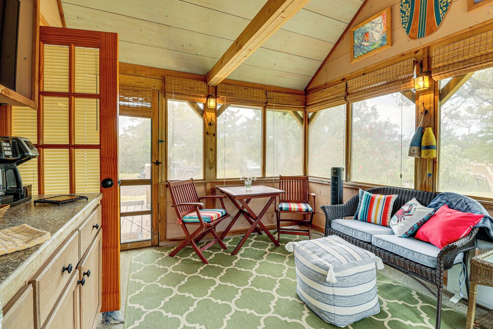 Hot Tub Haven: Creekside Cabin in Frisco!