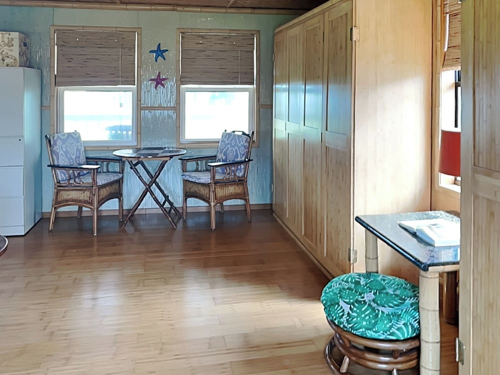 Beachside Tiki Hut by Ryson Vacation Rentals