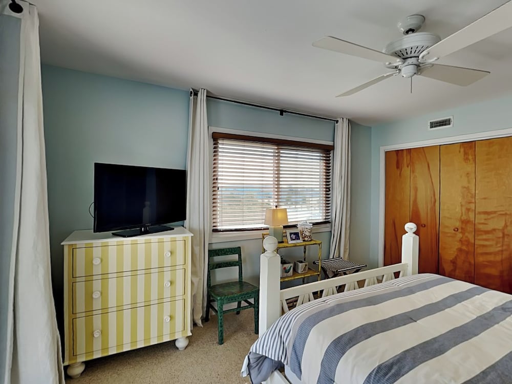 The Shell Collector by Topsail Realty