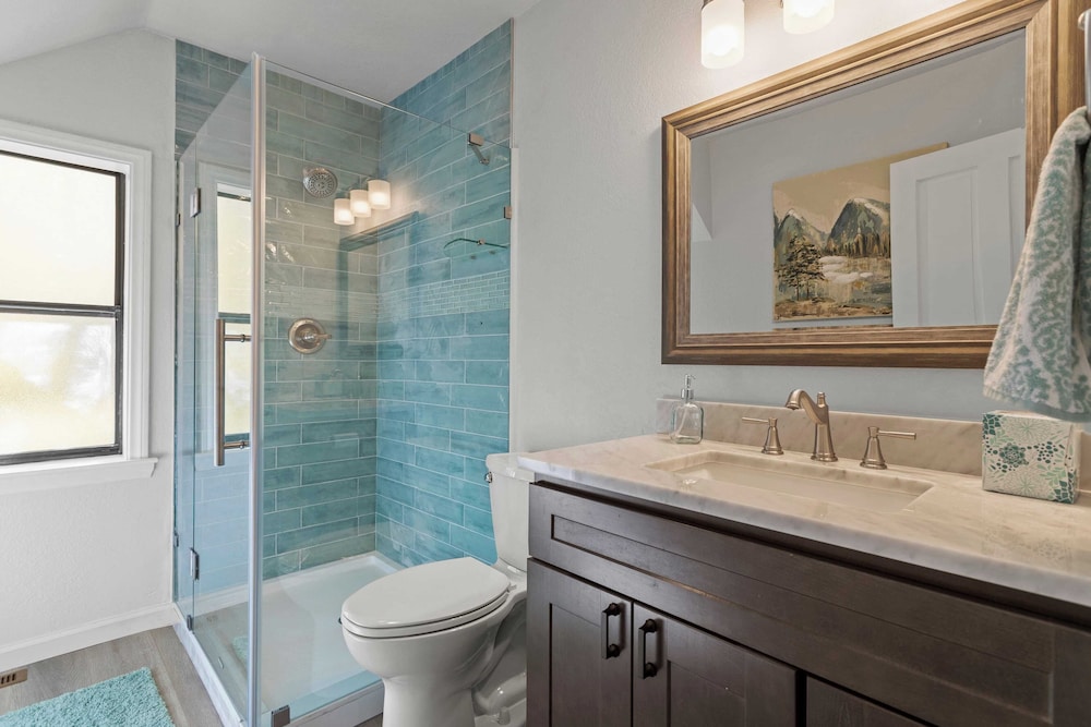 5bdr Stay w/ Fireplace, Game Room & Family-friendly Amenities Arrowhead Chalet by Avantstay
