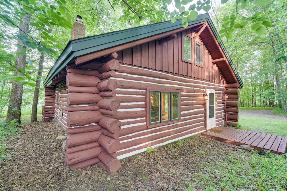 Authentic Log Cabin w/ Private Pond in Glidden