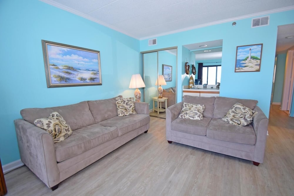 Bay Princess 211 2 Br condo by RedAwning