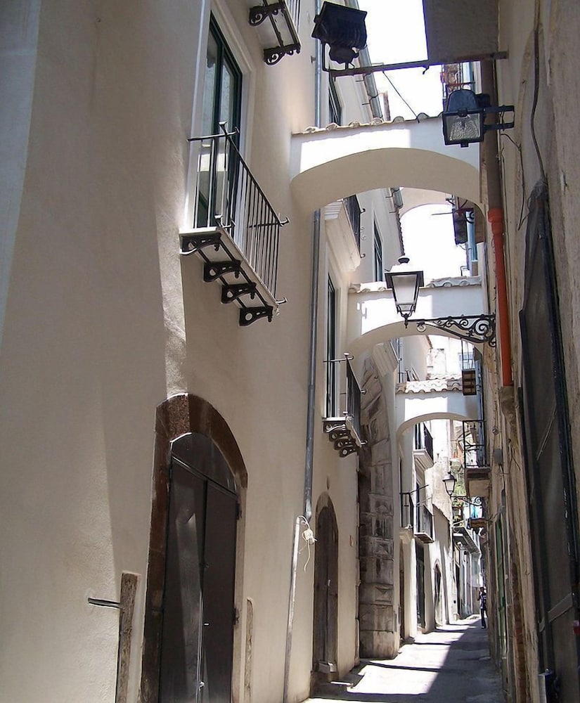 L'Incanto House
