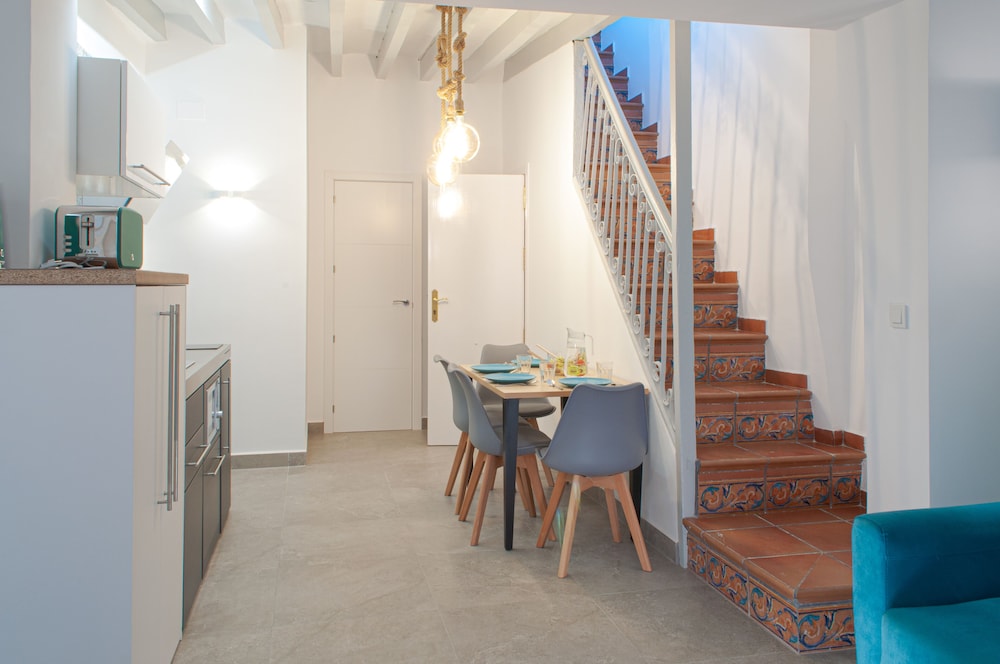 ABAL Apartments - Barrio