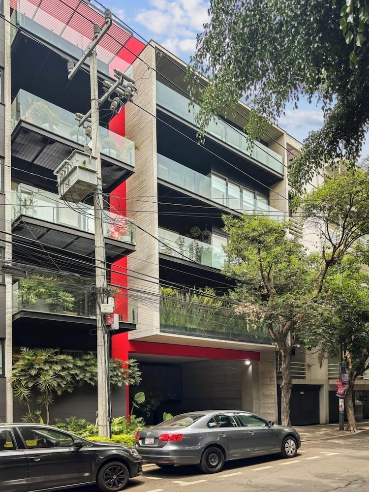 23Gh3 2BR 2.5 Baths with a Private Patio — Mexico City