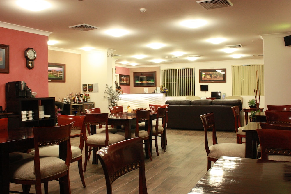 Country Plaza Queanbeyan