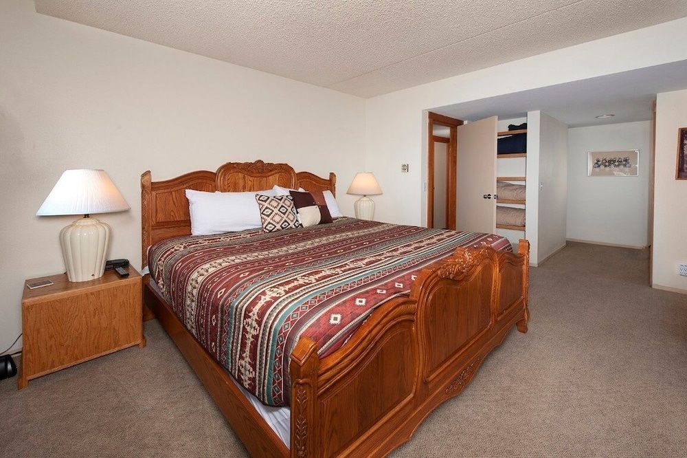 1776 Decatur 4 Bedroom Condo