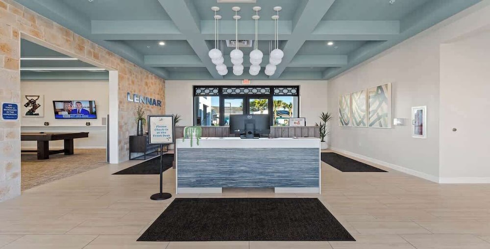 Luxury Decor 6BR at Storey Lake Sleeps 16
