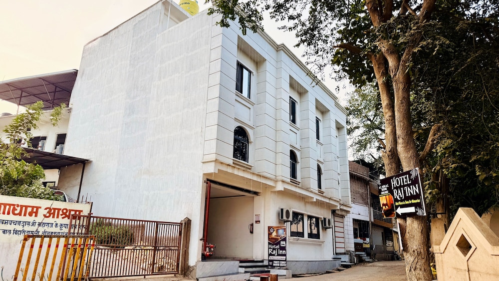 Hotel Raj Inn