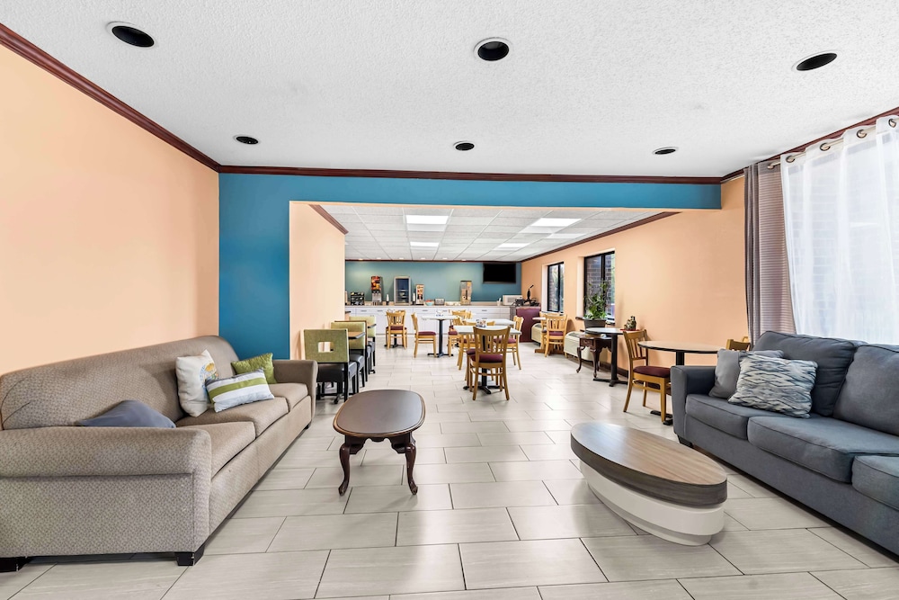 Americas Best Value Inn McMinnville view 3
