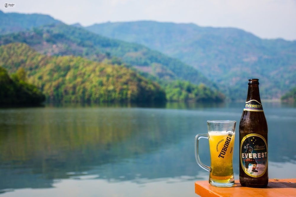 Begnas Lake front guest house