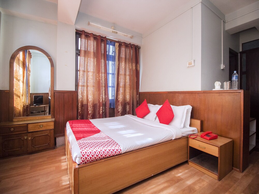OYO 17067 Maitreya Guest House