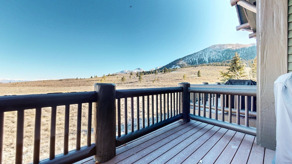 Snowcreek V #819 4 Bedroom Condo