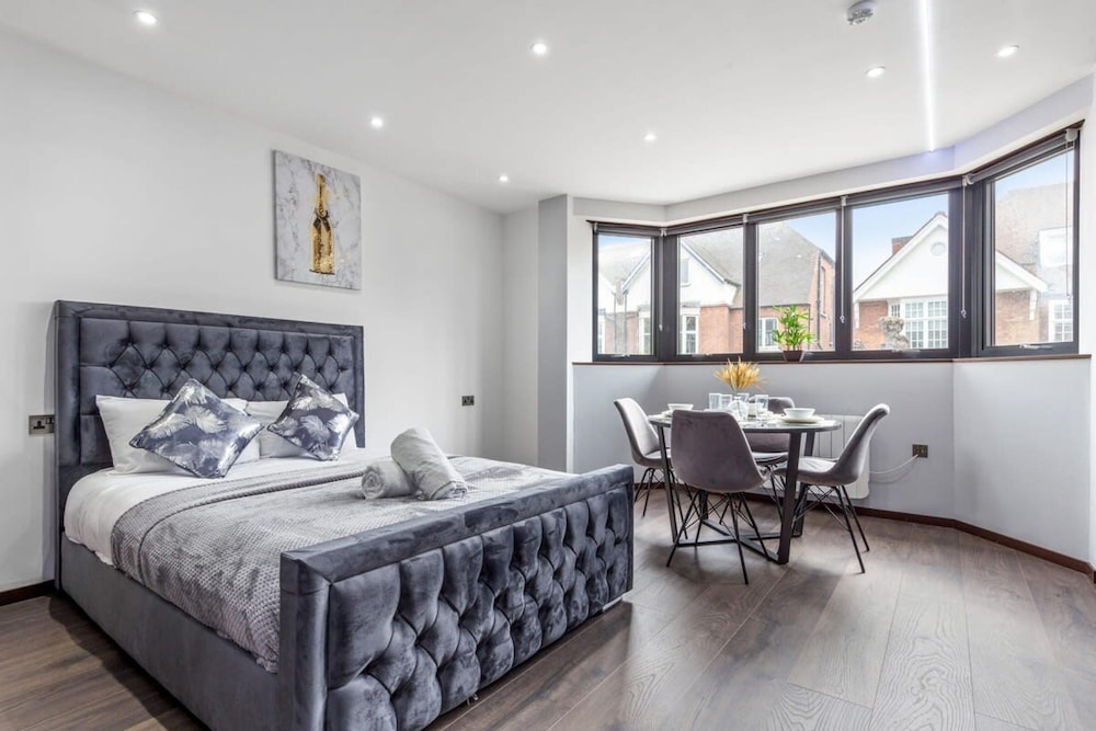 Serviced Studio Flat Near London Northern Line