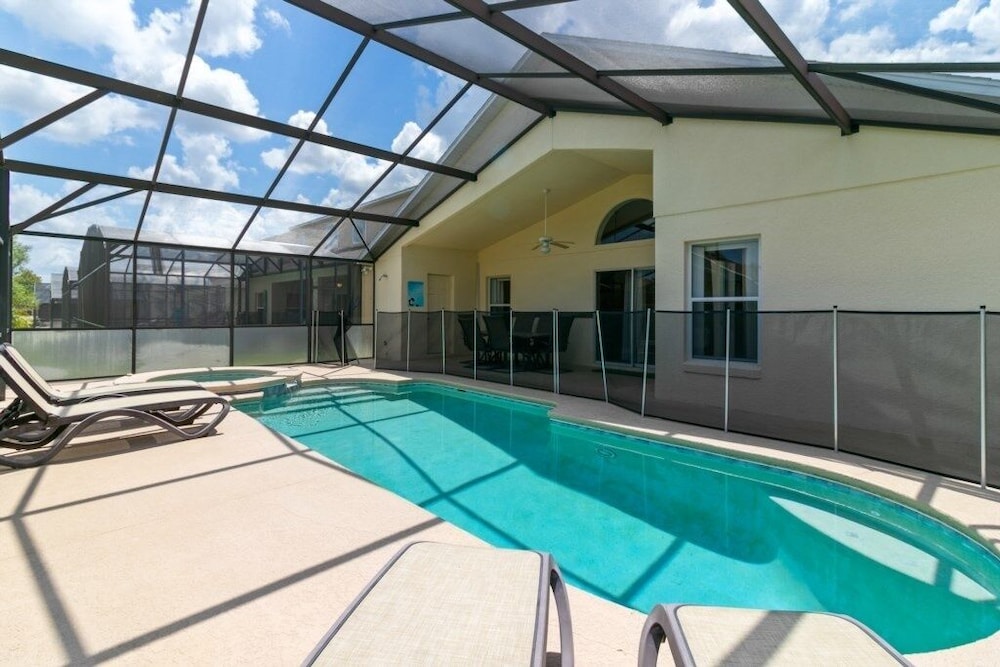 Gated 4 Bed With Pool And Spa Close To Disney 4 Bedroom Villa