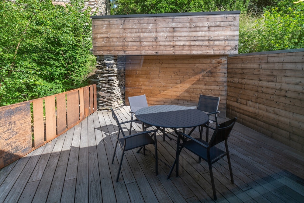 Holiday Home in La Roche With Castle Views