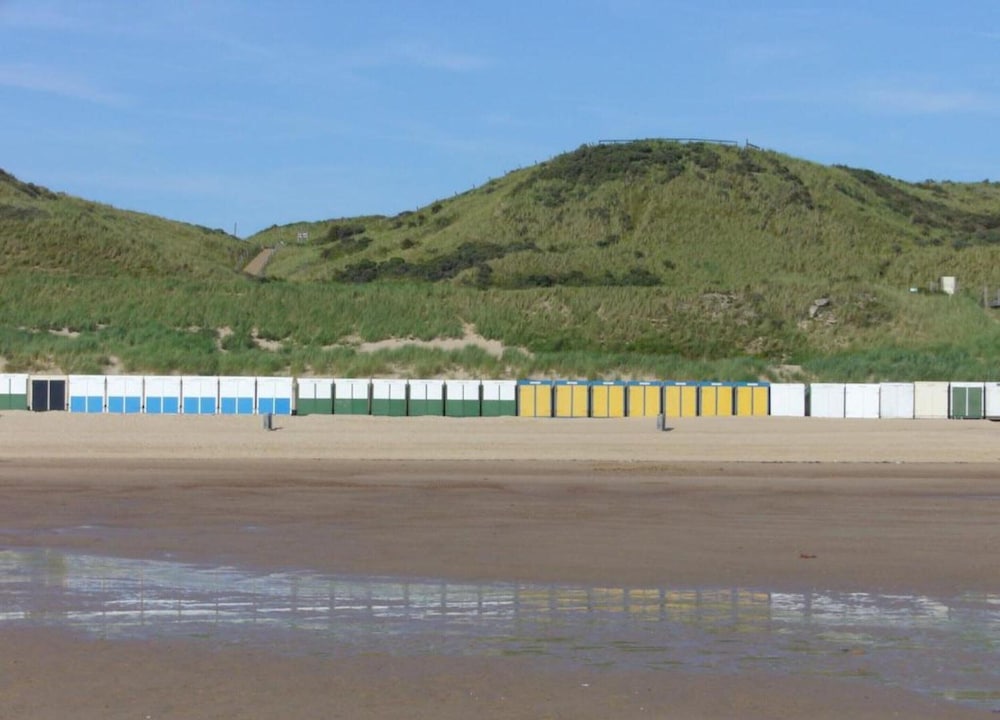 Wifi and Golden Beaches; Home