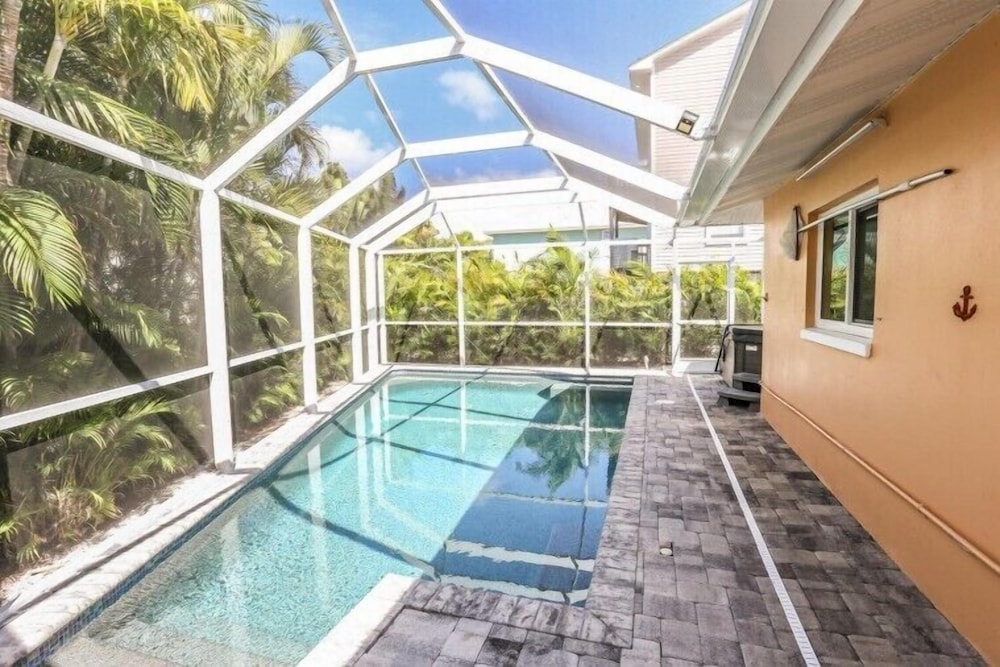 243 Miramar Street view 5