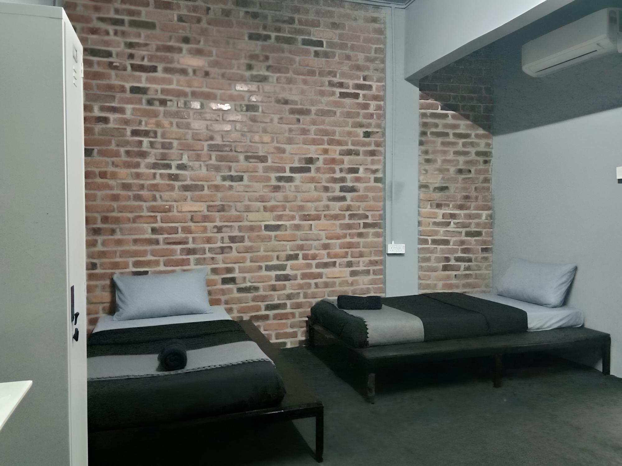 Bunker Hotel & Restaurant