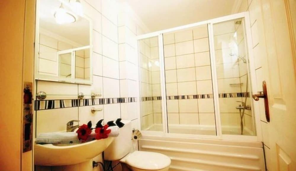 Royal Heights Residence 2 Bedrooms