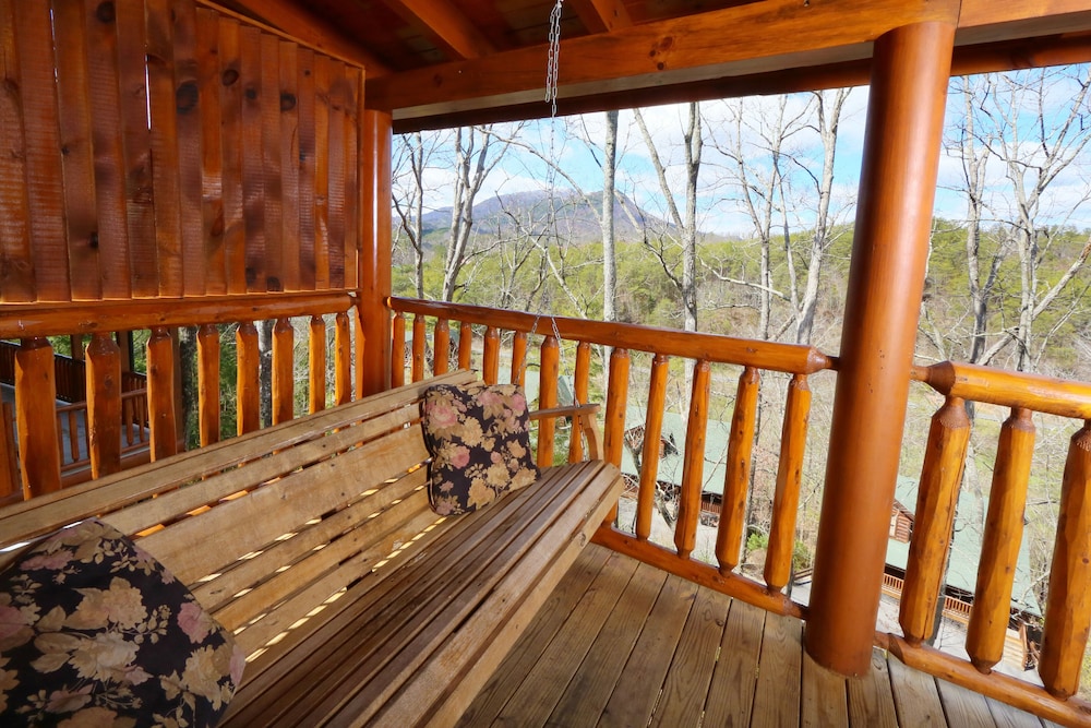 Wild Adventures - One Bedroom Cabin